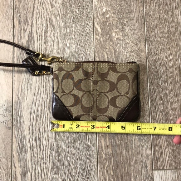 Small Classic Coach Wristlet - Picture 6 of 7